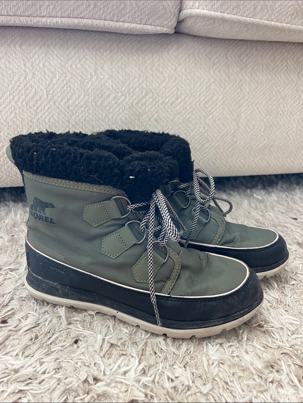 Sorel Olive Green and Black Lace-Up Sherpa Boot